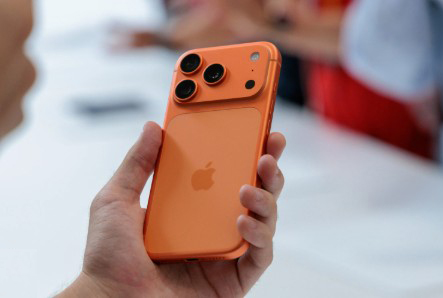 Apple iPhone 17 2025